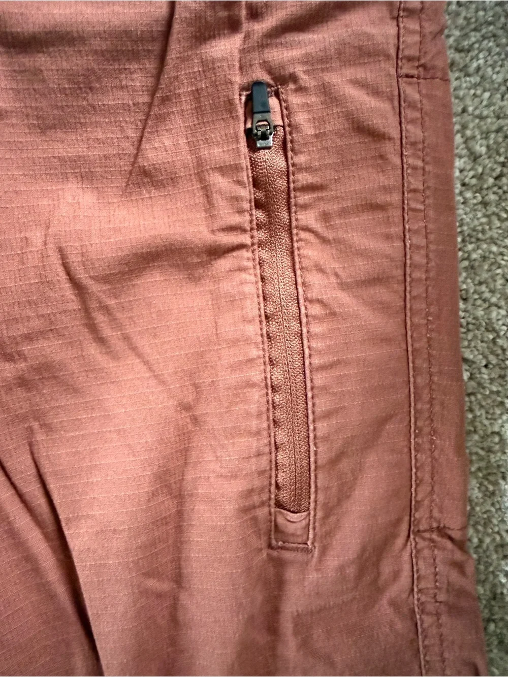 Vuori Rust Cropped Drawstring Ankle Pants - Picture 3 of 5